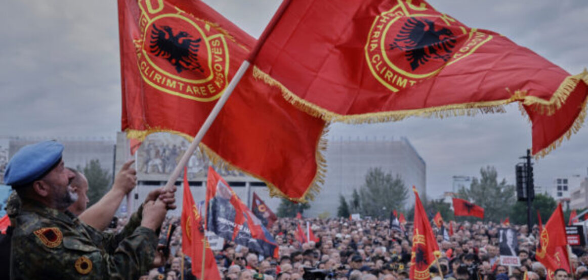 OVL e UÇK reagon pasi ligji për Specialen u kthye në Kuvend  me kërkesë të PDK’së: Iu bëjmë thirrje të gjitha partive…
