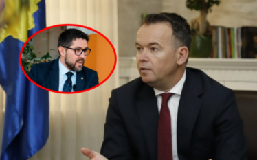 ‘‘Ju kam shporrë si mbeturina nga zyrat’’, Peci i reagon ashpër Krasniqit: Idiot, nga sot e ke padinë për shpifje