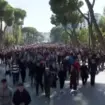 Protestuesit largohen nga Kryeministria, nisin marshin drejt Ministrisë së Arsimit