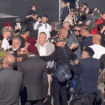 Tensione në protestën në Prishtinë, Gucati ndërhyn për të qetësuar situatën