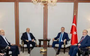 Ministri i Jashtëm turk takohet me kreun e byrosë politike të Hamasit në Ankara