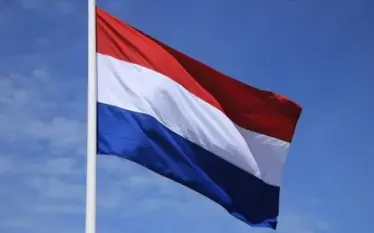 Holanda mbyll përkohësisht ambasadën në Kajro mes protestave për ndalimin e një shtetasi egjiptian