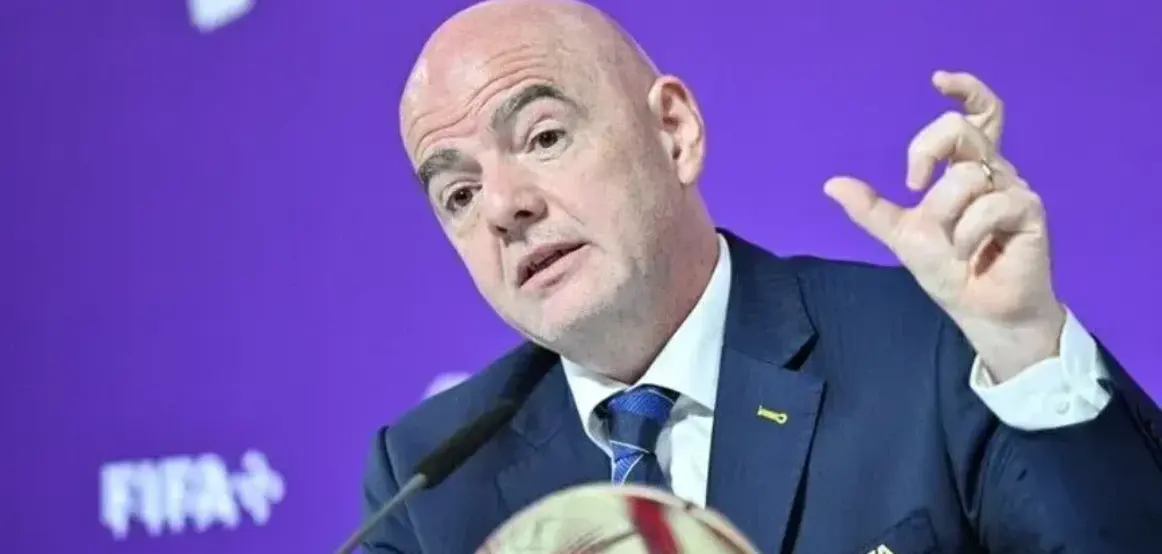 FIFA i pagoi Infantinos 1,76 milionë dollarë kompensim të padeklaruar