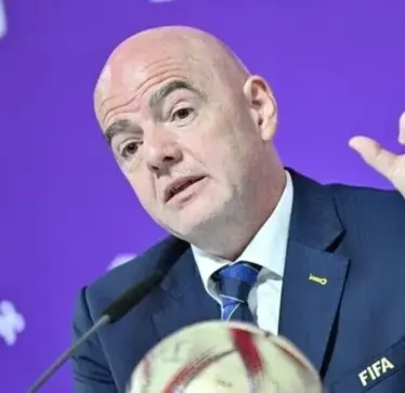 FIFA i pagoi Infantinos 1,76 milionë dollarë kompensim të padeklaruar