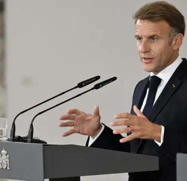 Presidenti francez Macron rikonfirmon mbështetjen e plotë të Parisit për Ukrainën