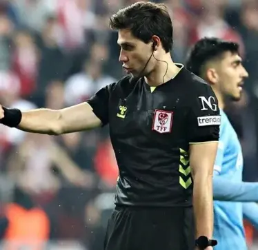 Arbitri turk Mehmet Turkmen do të gjykojë ndeshjen Shqipëri-San Marino në Ligën e Kombeve
