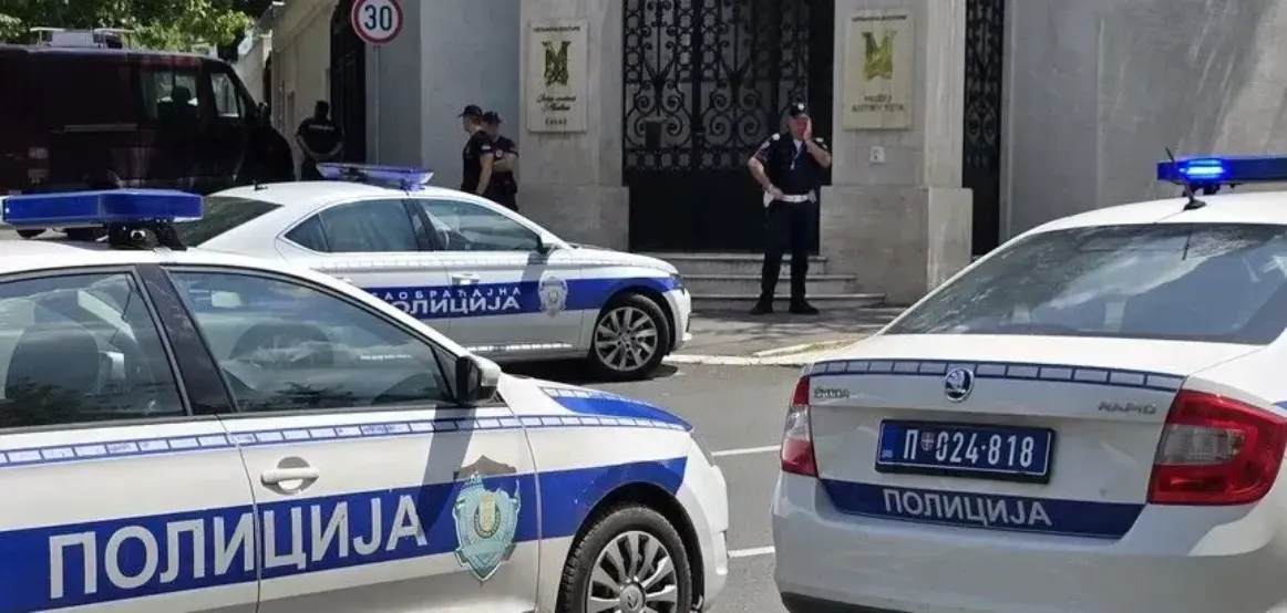 Sulmuesi u vra me armë zjarri pasi goditi me thikë policin që ruante Ambasadën e Izraelit në Serbi
