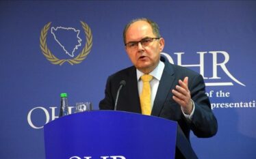 Schmidt paralajmëron: “Vitin e ardhshëm na presin përpjekjet e Dodikut për copëtimin e Bosnjë-Hercegovinës, po kërkojmë instrumente për të reaguar”