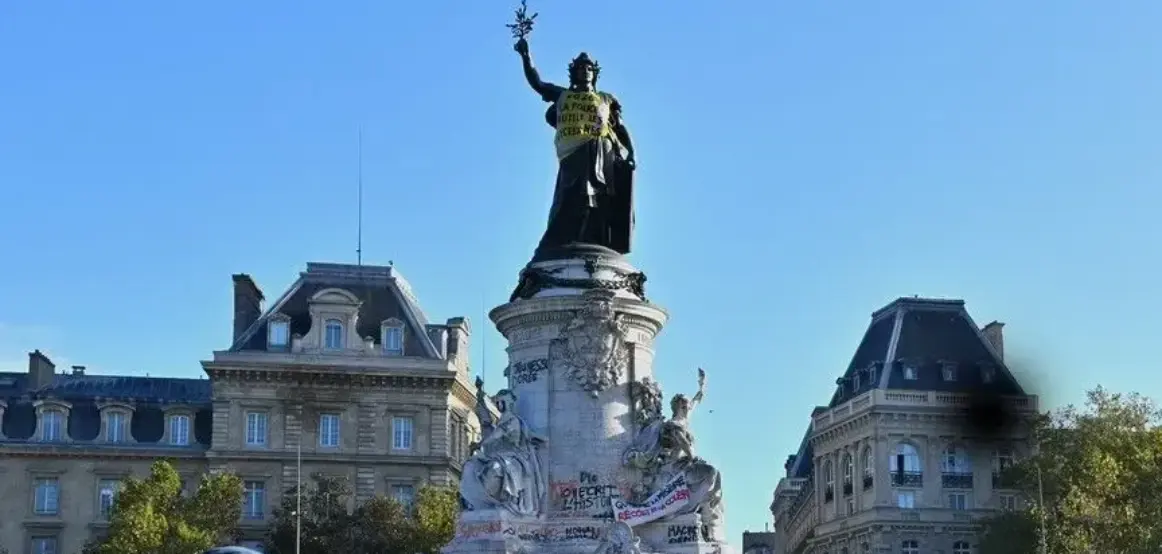 Parisi do të vendosë orë policore gjatë natës rreth Place de la Republique dhe Les Halles