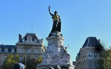 Parisi do të vendosë orë policore gjatë natës rreth Place de la Republique dhe Les Halles