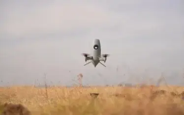 Kompania turke e mbrojtjes ASELSAN prezanton sistemin për neutralizimin e dronëve GOKALP