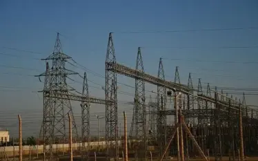 Koalicioni i udhëhequr nga Arabia Saudite fajëson Huthit për sulmin me dron ndaj stacionit elektrik të Medinës