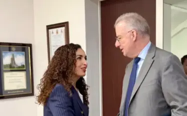Osmani në takim me ambasadorin e BE-së: Populli i Kosovës mbetet i palëkundur në orientimin evropian